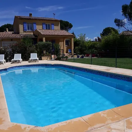 Mas Longo Mai Avec Piscine Holiday home
